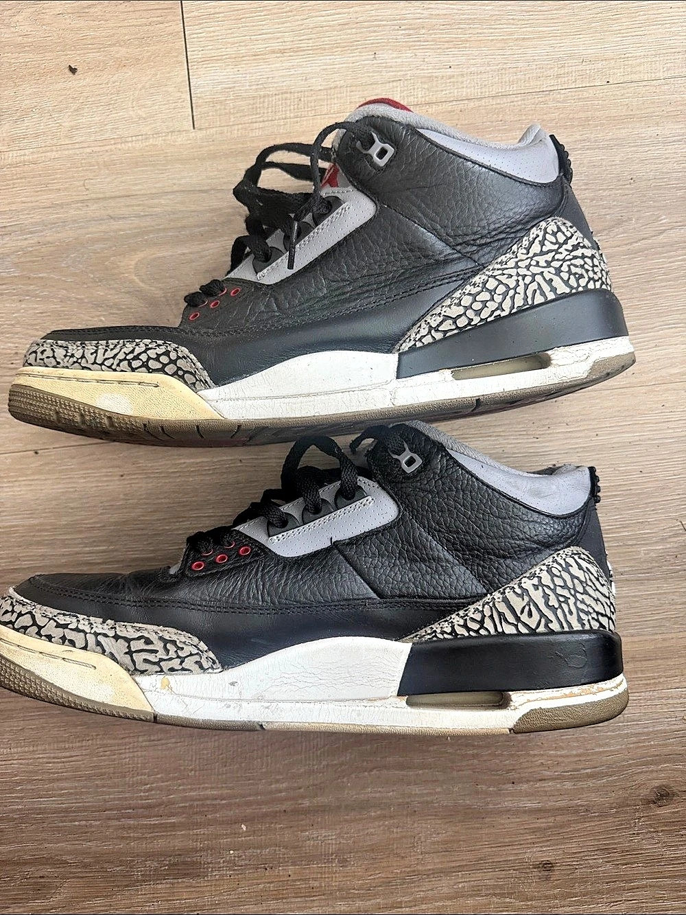 Jordan Air Jordan 3 2011 Retro 'Black Cement' for restoration